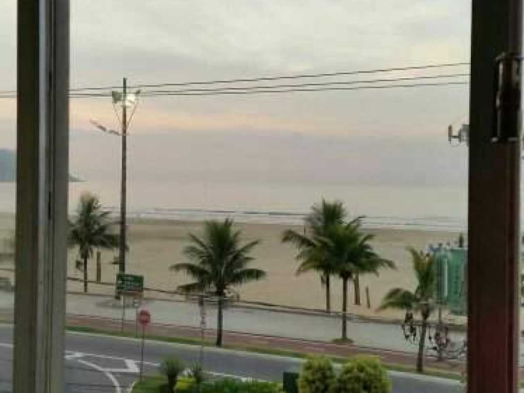 Praia Grande sp frente ao mar centro boqueirao $180 dia 8 pessoas