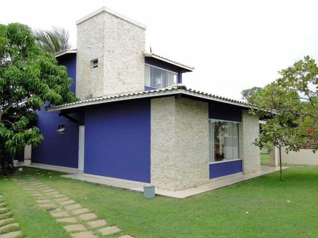 Guarajuba - Casa 5/4 Suites com ar - Mobiliada - Churrasqueira e forno a lenha a 200 metros do centro e 300 metros do mar.