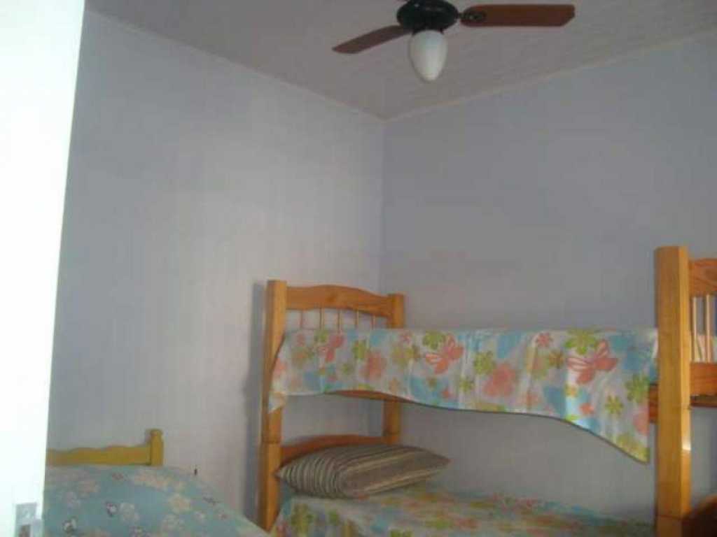 HOUSE 3 BEDROOMS (1 SUITE) GROUND FLOOR FOR 8 PEOPLE - COD 60 - IN THE BALNEÁRIO CAMBORIÚ CENTER - SC