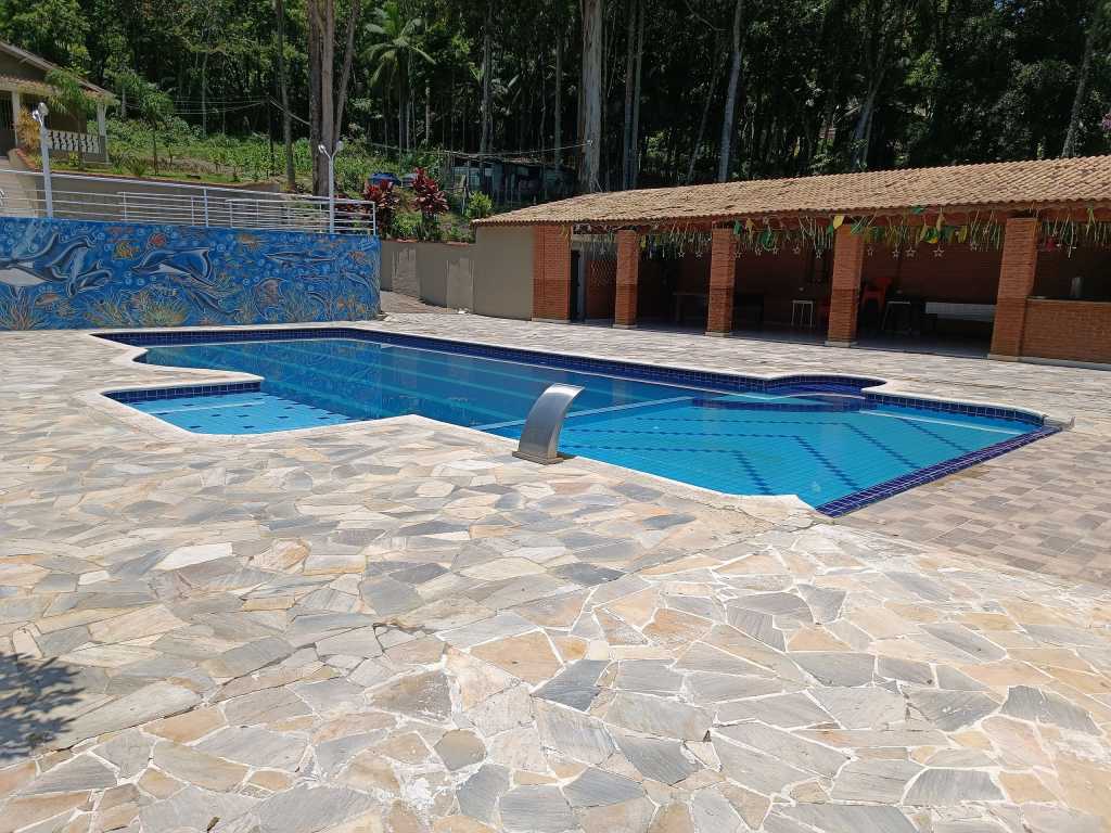 Sitio com excelente área gourmet em frente uma piscina espetacular - Sit0027