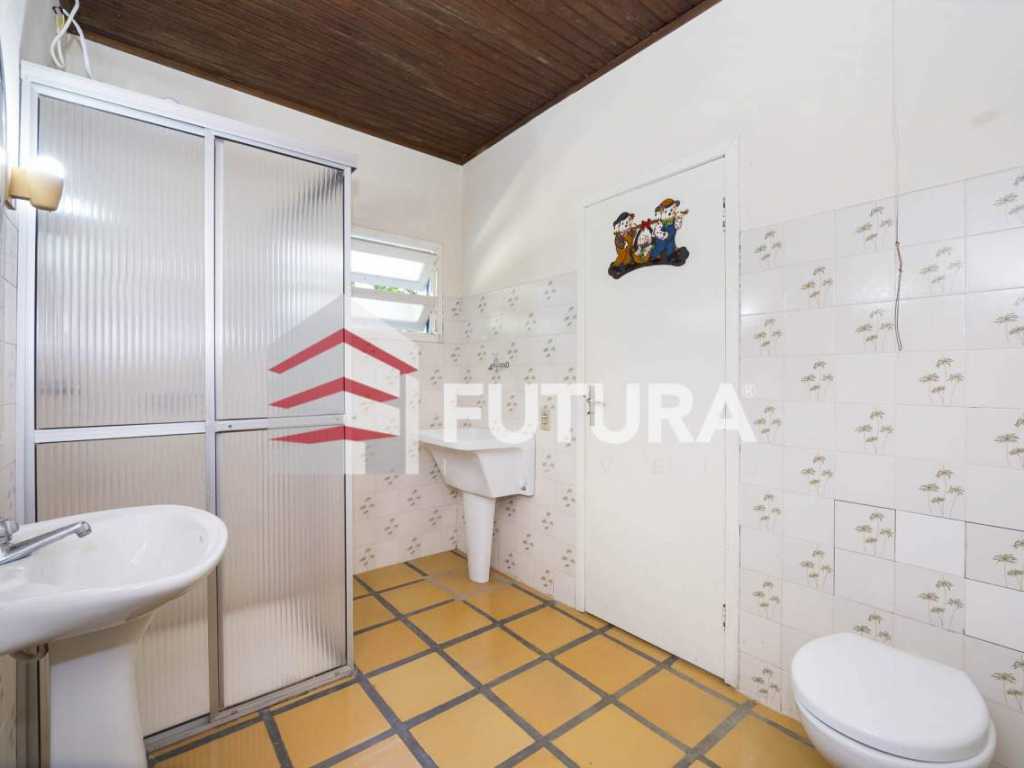 LC125 - Casa com 04 quartos para aluguel de Temporada a poucos metros da Praia de Bombas-Bombinhas/SC