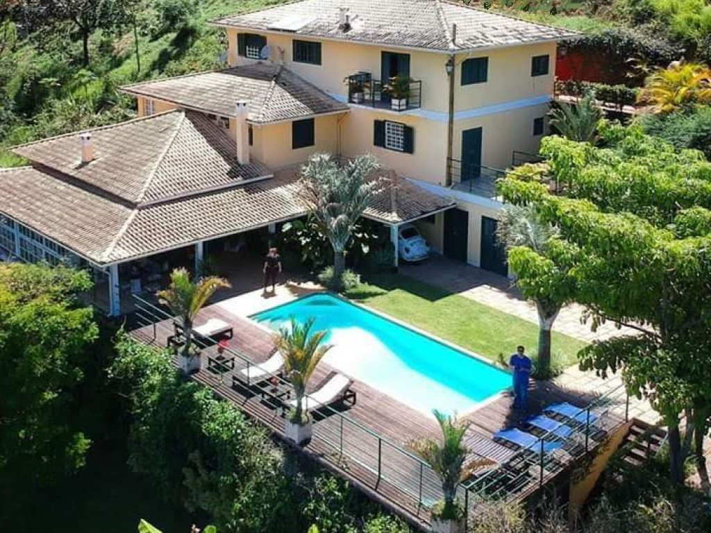 A Maravilhosa Quinta do Alto, melhor casa de férias da região mais exclusiva de Itaipava. Vales da Boa Esperança e Cuiabá.