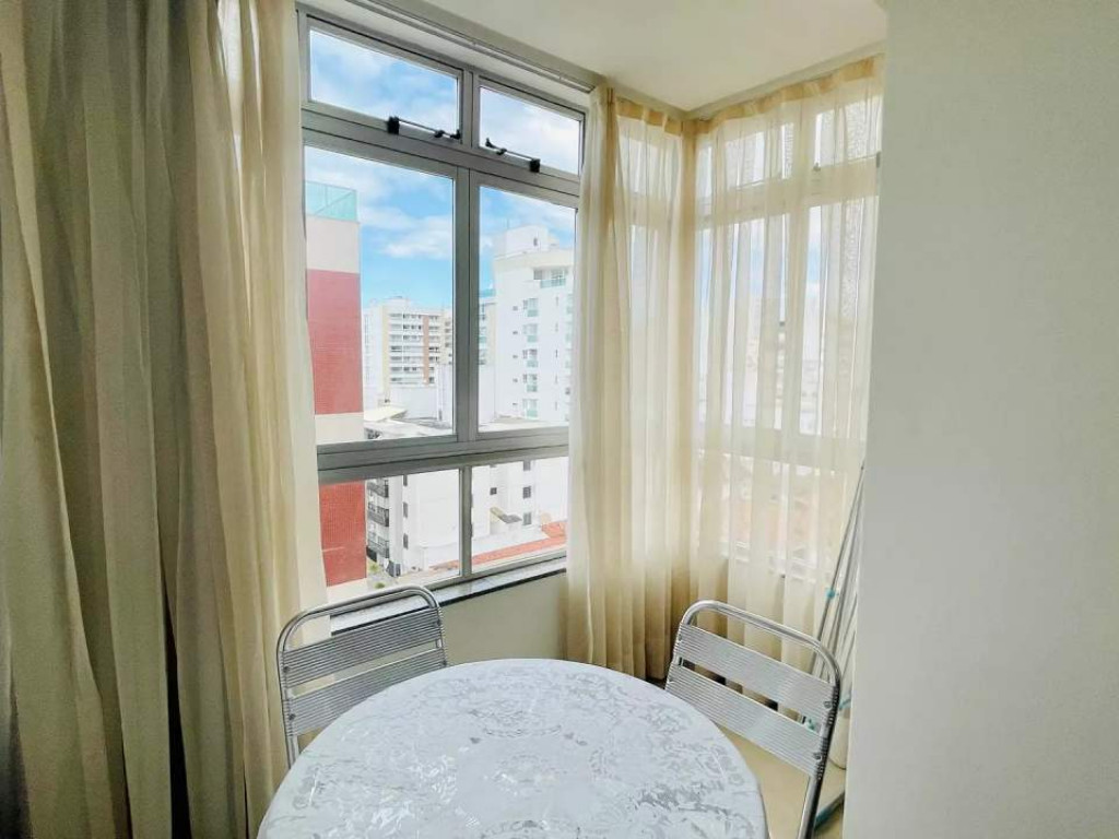 Apartamento Moderno e Chic com 2 quartos a 250 mts da Praia