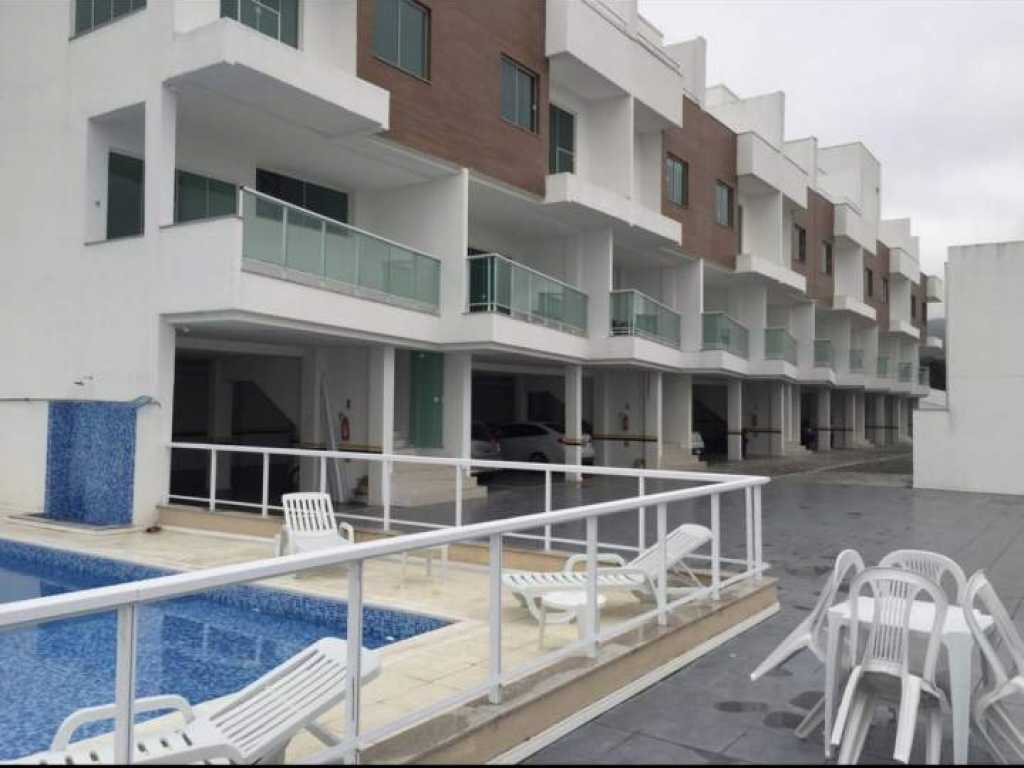 Casa Triplex com piscina em Balneário Camboriu