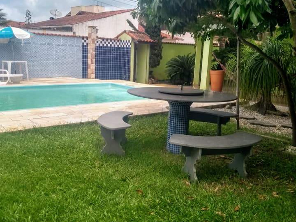 Belíssima casa com piscina em Itanhaém, 150m da praia
