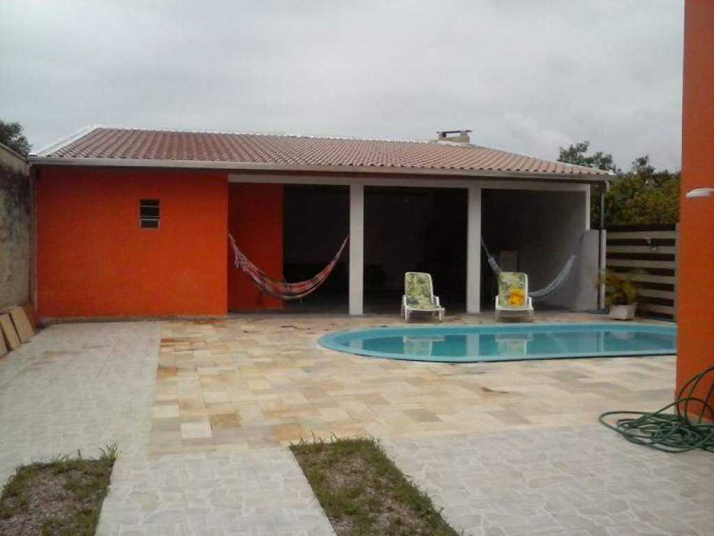 Guaratuba Vacation Rentals with Pools