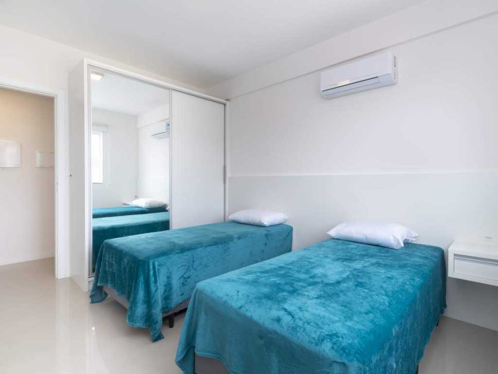 2 bedroom apartment with Wi-Fi in Praia de Bombas