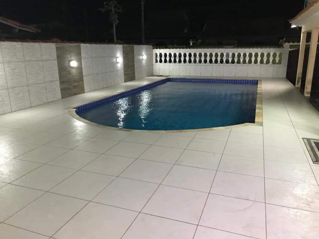 Casa com piscina para temporada em Iguaba Grande