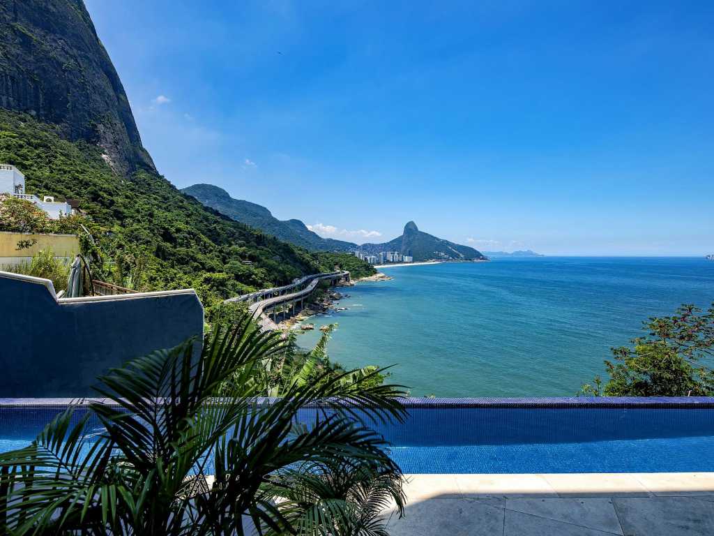 Rio012 - Mansão de 6 quartos com piscina em frente ao mar