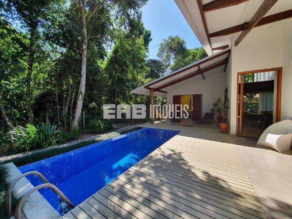 Casa moderna, com piscina, para temporada na Praia de Itamambuca - Ed10