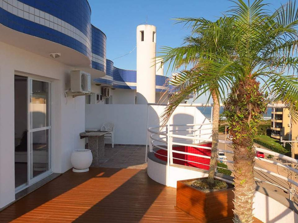 Beautiful sea view penthouse, pool, barbecue and breakfast!