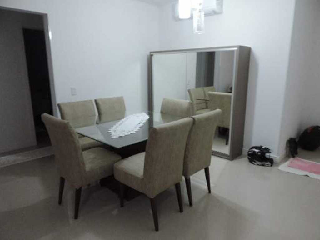 Apartment with 3 suites on Avenida de Mariscal (high standard) Ref.113