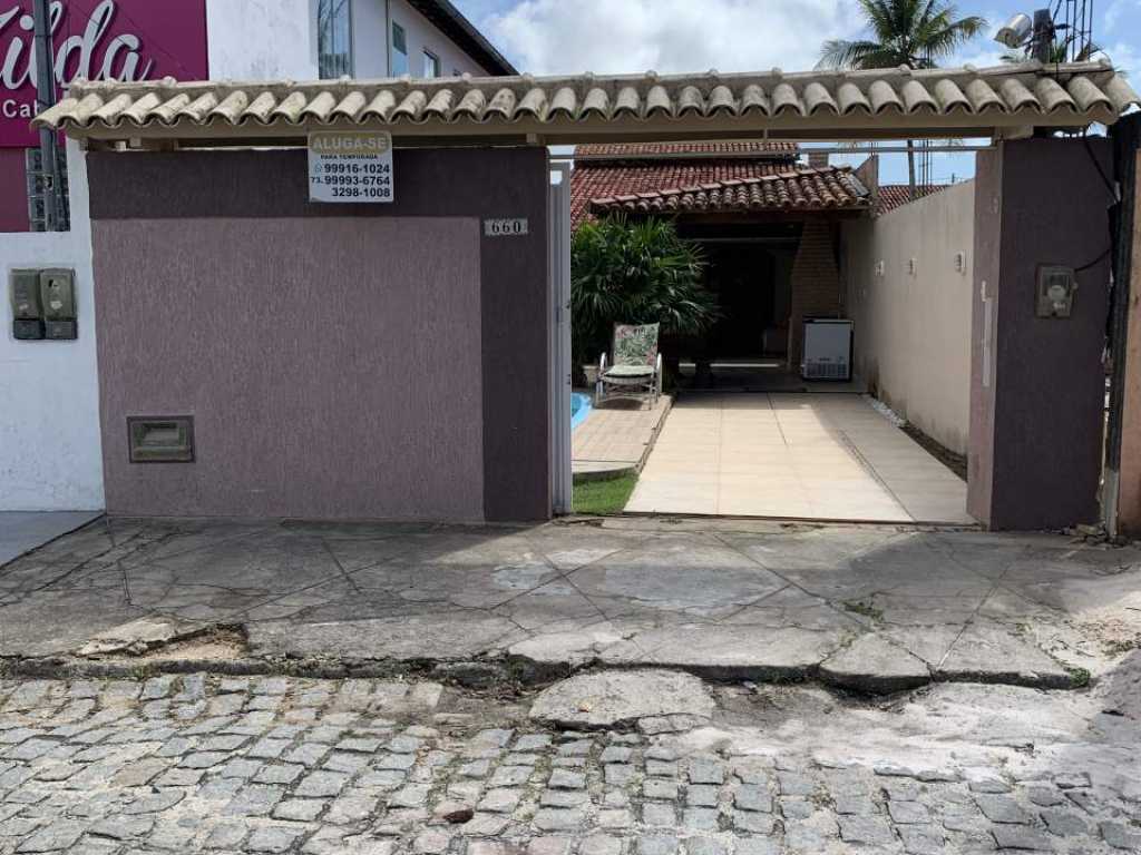 Casa com piscina em Prado Bahia