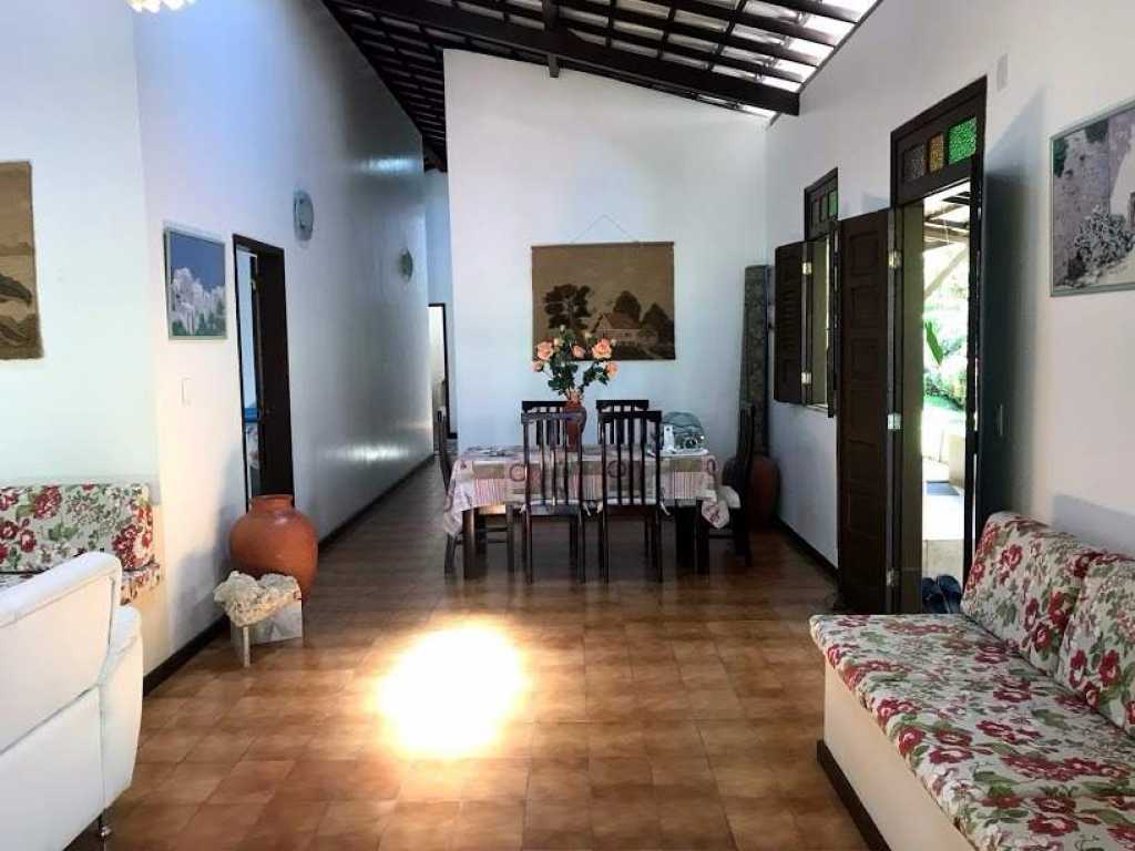 Guarajuba - Casa 6 quartos térrea com piscina - Ampla área verde - 02 lotes escriturados