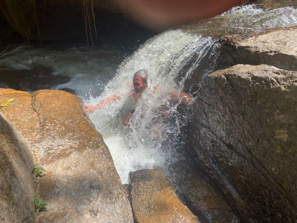 Refúgio Marincek - Chalés com cachoeira Privativa