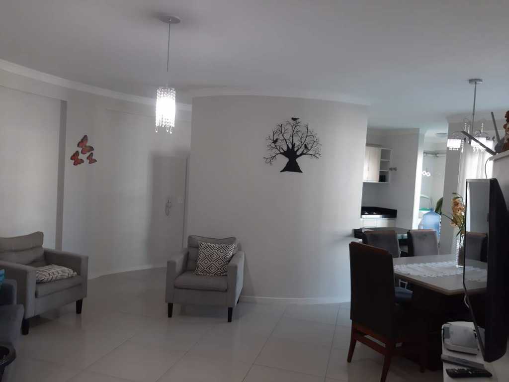 3 BEDROOM APARTMENT IN BOMBINHAS (BOMBAS BEACH) - COD 302 - 100 METERS FROM THE BEACH - FOR 10 PEOPLE - RESIDENTIAL JOEL RENT