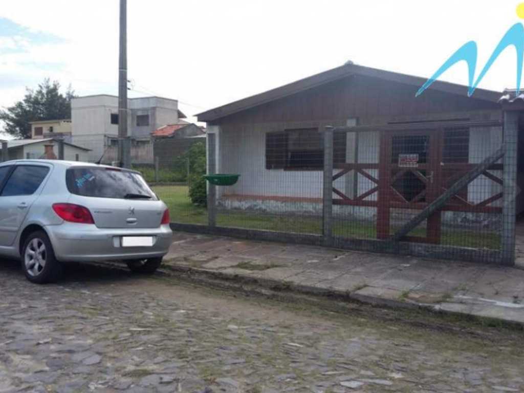 Casa para Temporada, Cidreira / RS, bairro Nazaré, 4 dormitórios, 2 banheiros, 1 vaga de garagem, mobiliado