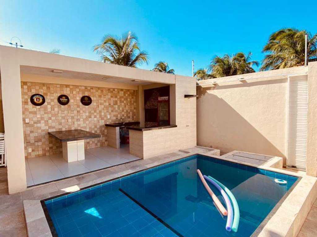 Maravilhosa casa com piscina em Flecheiras-CE