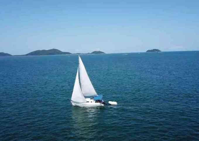 Pernoite em veleiro com refeições inclusas