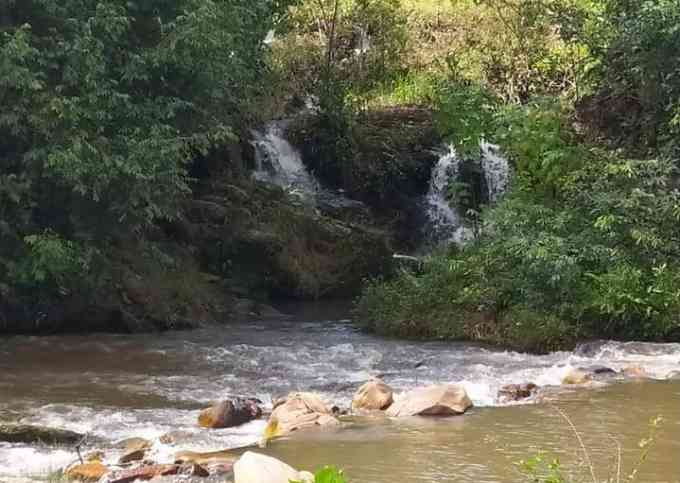 Camping para temporada na beira do Rio das Almas