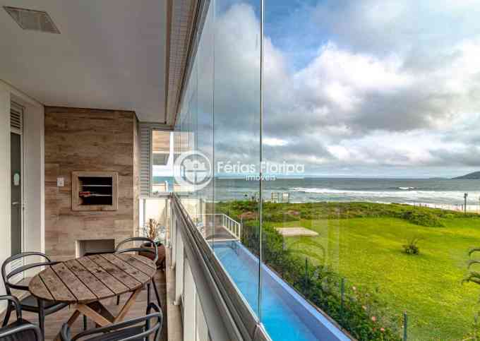 Vista deslumbrante para o mar neste lindo apartamento no Island Resort - REF 453