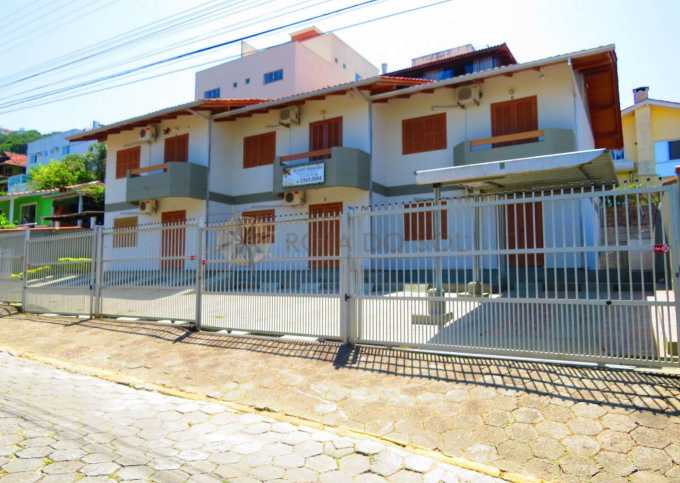 Cód 225A - Apartamento com excelente localização em Bombinhas - Tarifa econômica