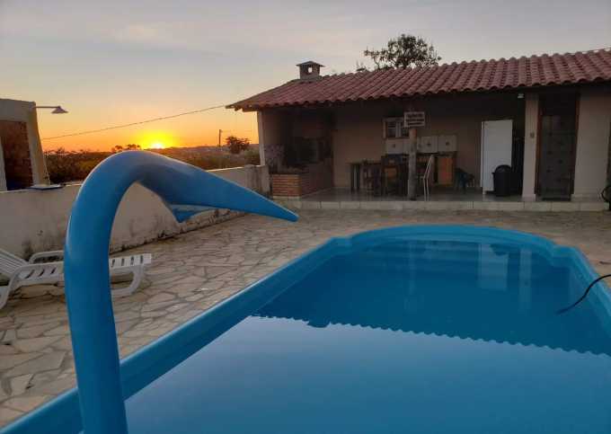 Casa com piscina em São José de Almeida