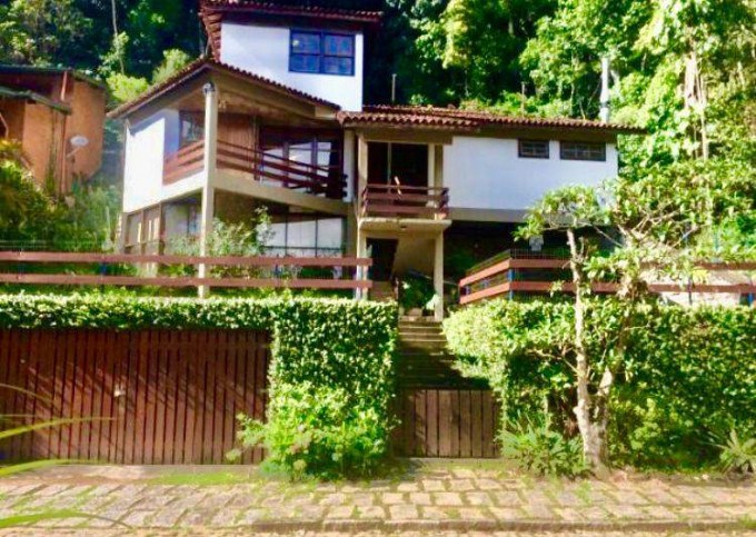 Excelente casa para aluguel mensal em Petrópolis - Rj