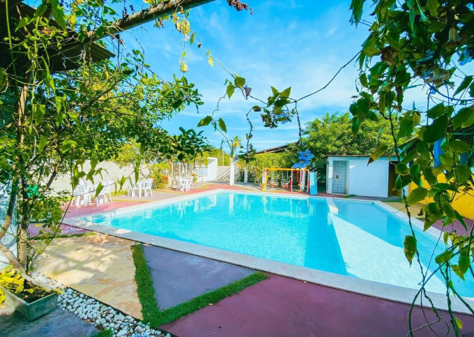 Casa com piscina e churrasqueira em Serrambi