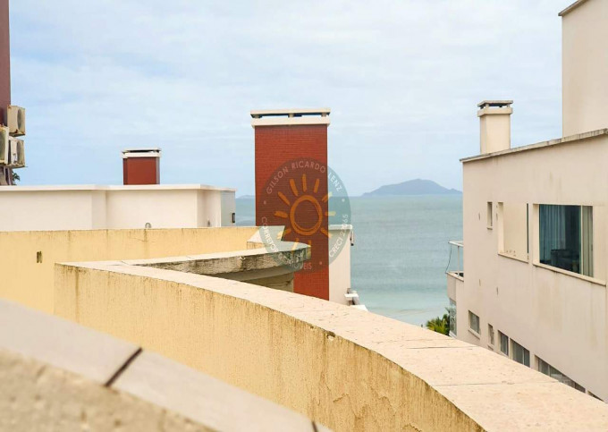 Cobertura Duplex para até 10 pessoas localizada na praia de Quatro Ilhas - Bombinhas