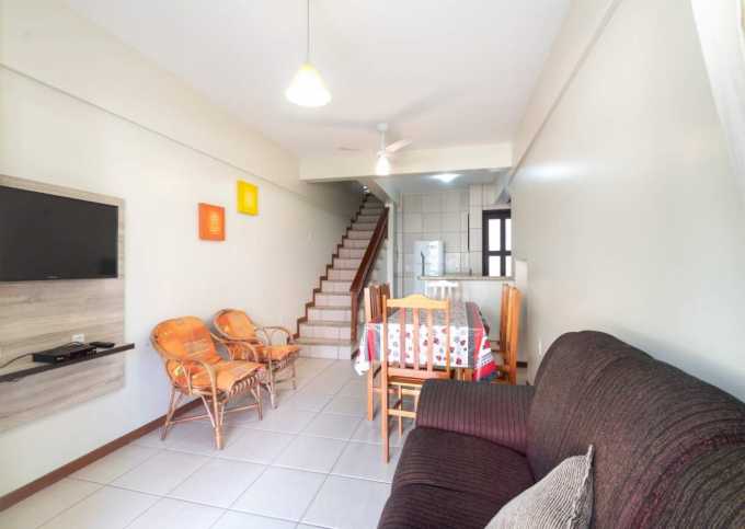 Aluguel de Apartamento 2 quartos para 6 pessoas 150 metros do mar em Bombas