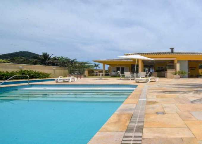Linda casa a Beira mar com piscina